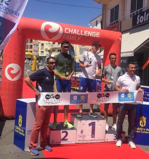 Pabo Rodríguez, en el podio celebrado en el sur de la Isla (Foto TA)